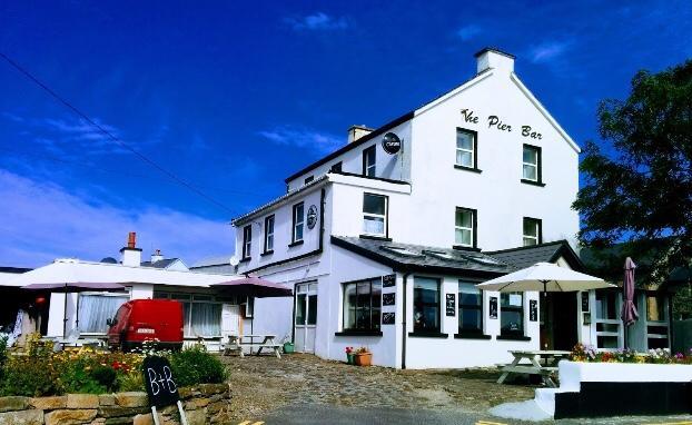 The Pier Bar , Cleggan Bed and Breakfast Exteriör bild