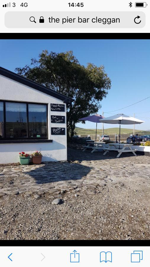The Pier Bar , Cleggan Bed and Breakfast Exteriör bild