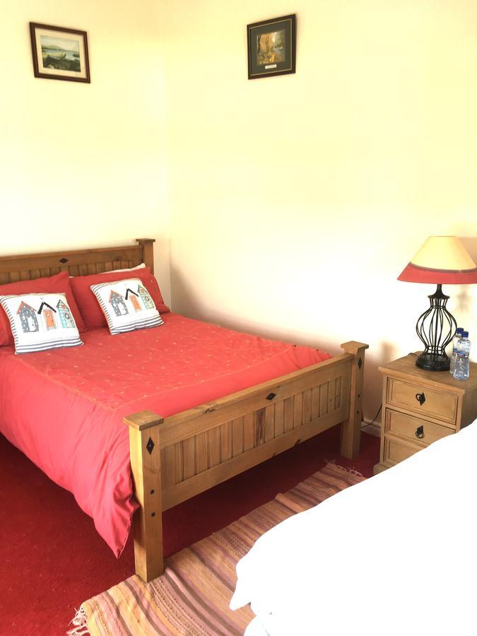 The Pier Bar , Cleggan Bed and Breakfast Exteriör bild